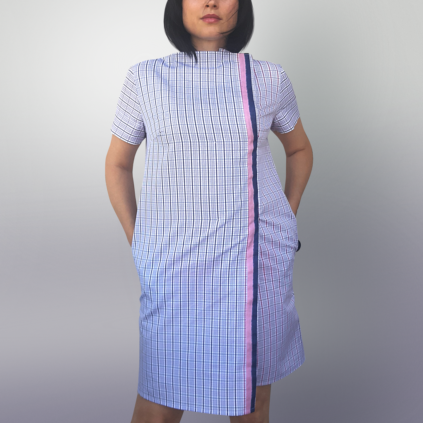 Rochie din carouri colorate de vara.